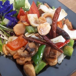 ไก่ผัดเม็ดมะม่วงหิมพานต์