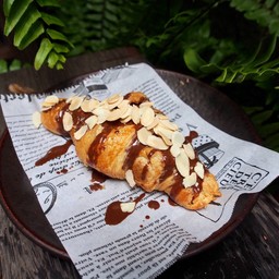 ช็อคโกแลต แอลม่อน ครัวซอง