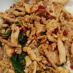 กะเพราหมูชิ้น