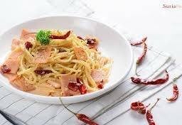 สปาเก็ตตื้แฮัมผัดพริกแห้ง