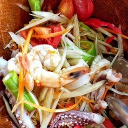 ตำปลาหมึก+กุ้งลวก (ปลาร้า)