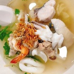 ข้าวต้มทะเลรวม