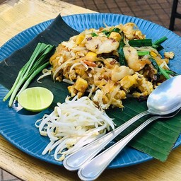 ผัดไทยไก่ pad thai