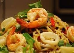 สปาเก็ตตื้ผัดฮ่องกง
