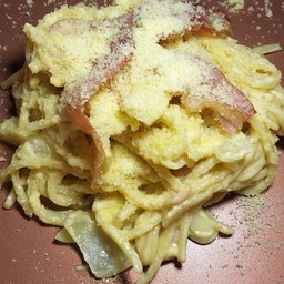 สปาเก็ตตี้ คาโบนารา เบคอน