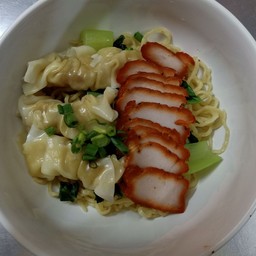 บะหมี่เกี๊ยว-หมูแดงแห้ง พิเศษ
