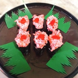 ข้าวห่อสาหร่ายสลัดปูอัด