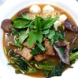 ก๋วยเตี๋ยวน้ำตกเจ