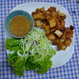 หมูสามชั้นทอดน้ำปลา