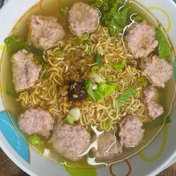 มาม่าหมูเด้ง