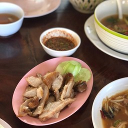 ไก่ย่างเขาสวนกวาง เสี่ยวิทย์