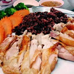 หมวยเล็ก ข้าวมันไก่ ตลาดตองแปด
