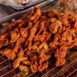 หนังไก่ทอด