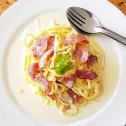 สปาเก็ตตี้คาโบนาร่าเบค่อน