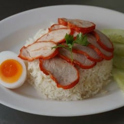 หนองไผ่ล้อมข้าวมันไก่ by เฮียมังกร ถนนเดชอุดม