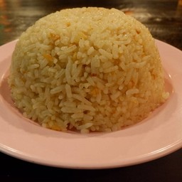 ข้าวกระเทียม