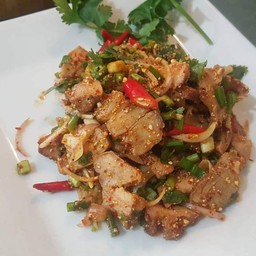 น้ำตกหมู