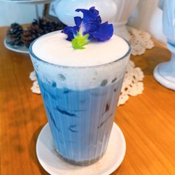 Iced Butterfly Pea Tea with milk