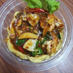 ข้าวไข่ข้นราดผัดพริกเผาทะเล