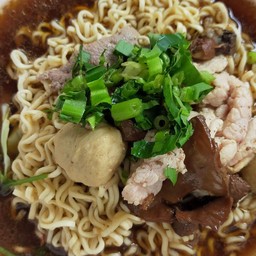 ก๋วยเตี๋ยวหมูน้ำตก