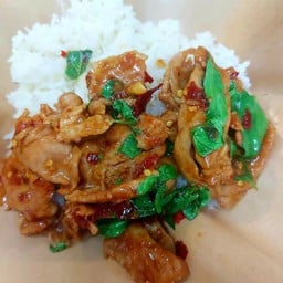 กะเพราหมูชิ้น (สันคอ)