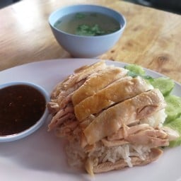 ข้าวมันไก่โค้งบดินทร์