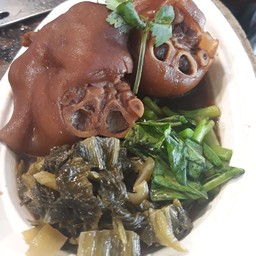 สุดยอดขาหมูหมูแดดเดียว