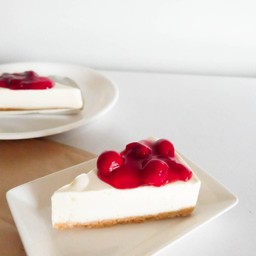 สตอเบอรี่ชีสพาย