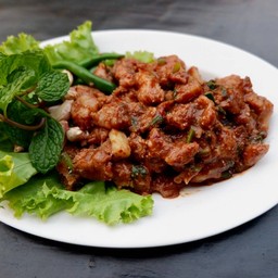 ก้อยเนื้อคั่ว