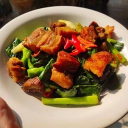 หมูกรอบบ้านหมี