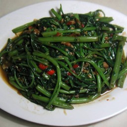 ผัดผักบุ้ง