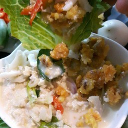 หลนเนื้อปู-ไข่ปู พร้อมผัก เครื่องเคียง