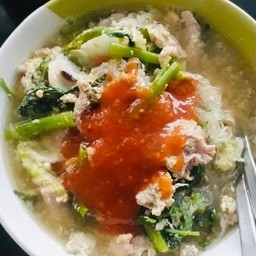 สุกี้แห้ง