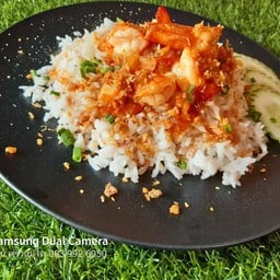 ข้าวกุ้งกระเทียมพริกไทย
