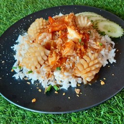 ข้าวทะเลกระเทียมพริกไทย (กุ้ง+หมึก)