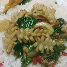 กะเพราปลาหมึก