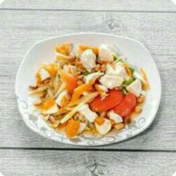 ส้มตำไทยไข่เค็ม