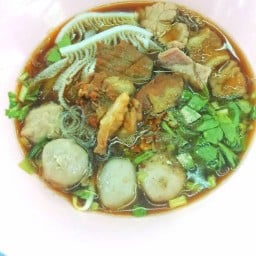 ราชาลูกชิ้นน้ำใส ภู่ ยิ่งเจริญ บางบัว