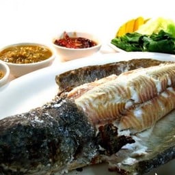 ปลาช่อนเผาเกลือ