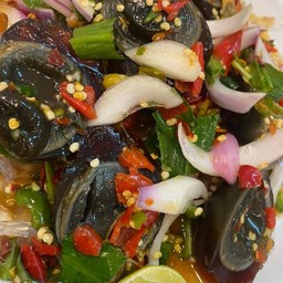 ยำไข่เยี่ยวม้า