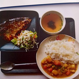 ข้าวปลาซาบะย่าง+แกงกะหรี่