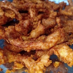 หมูทอดกระเทียมพริกไทย)