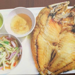 ปลากระพงทอดน้ำปลา