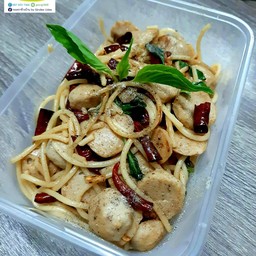 สปาเก็ตตี้พริกแห้งลูกชิ้นหมู