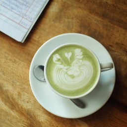 Hot Green Tea Latte (ชาเขียวร้อน)