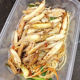 ผัดหมี่ฮ่องกงก้ามอ่อนปู