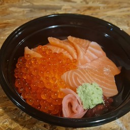 ข้าวหน้าแซลมอน+ไข่แซลมอน