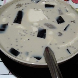 เต้าฮวยนมสดทรงเครื่อง