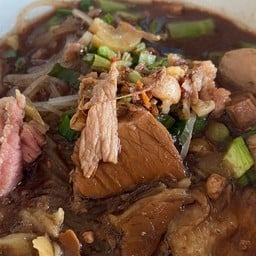 ก๋วยเตี๋ยวแอน เกาะเรียน เจ้าเก่าดั้งเดิม ขายมานานกว่า 20 ปี
