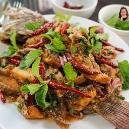 ปลาทับทิมน้ำตก